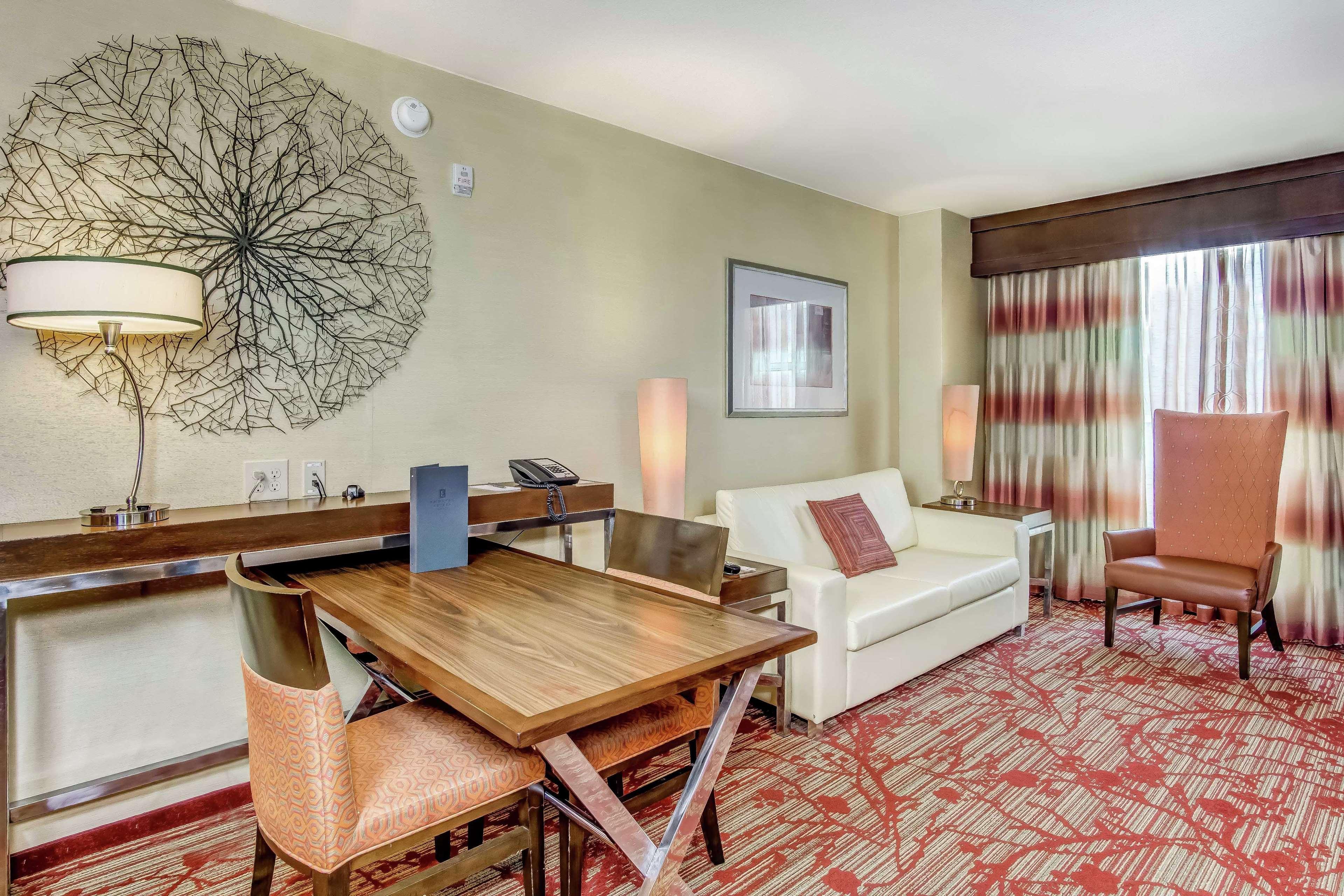 Embassy Suites Atlanta - Kennesaw Town Center Eksteriør bilde