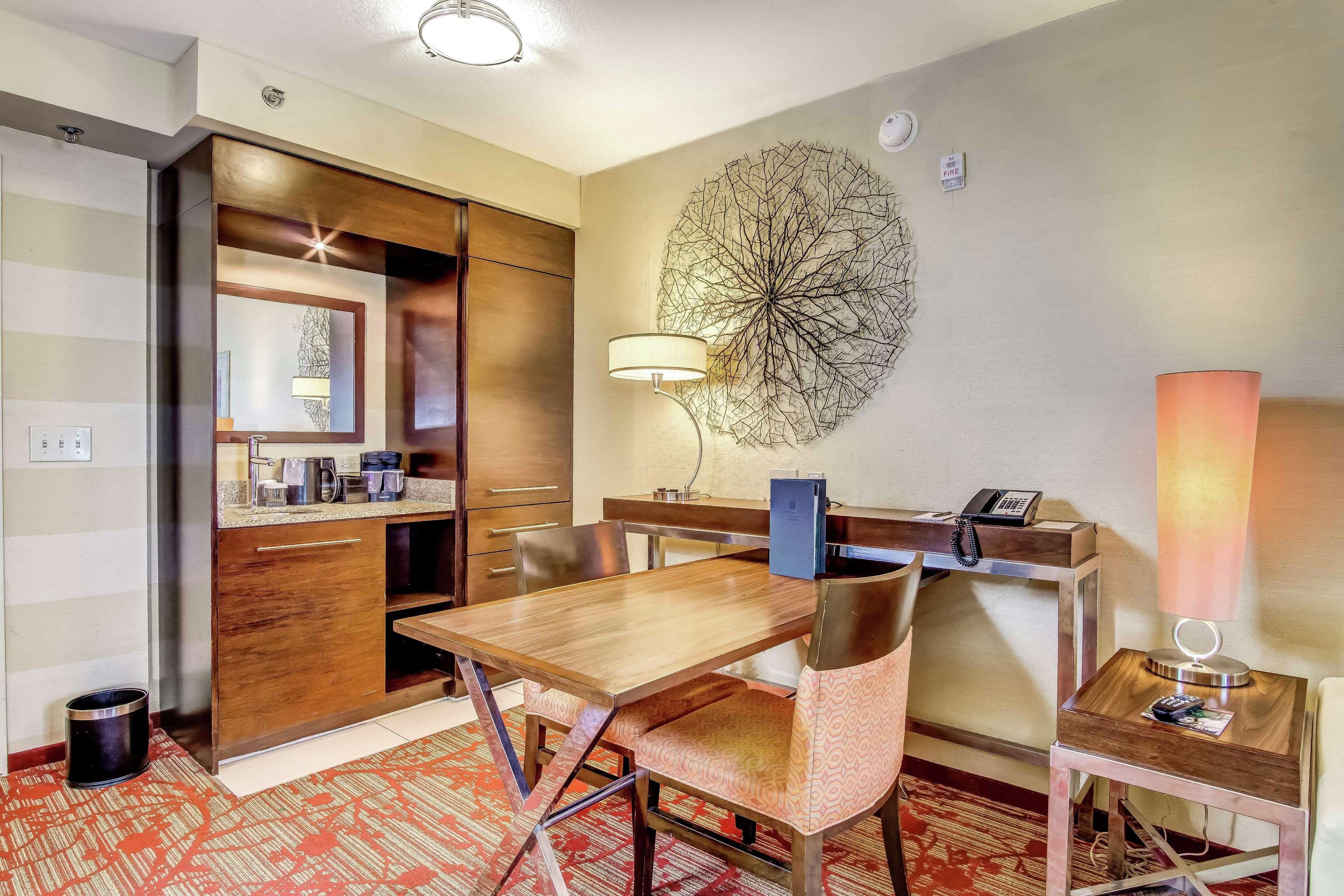 Embassy Suites Atlanta - Kennesaw Town Center Eksteriør bilde