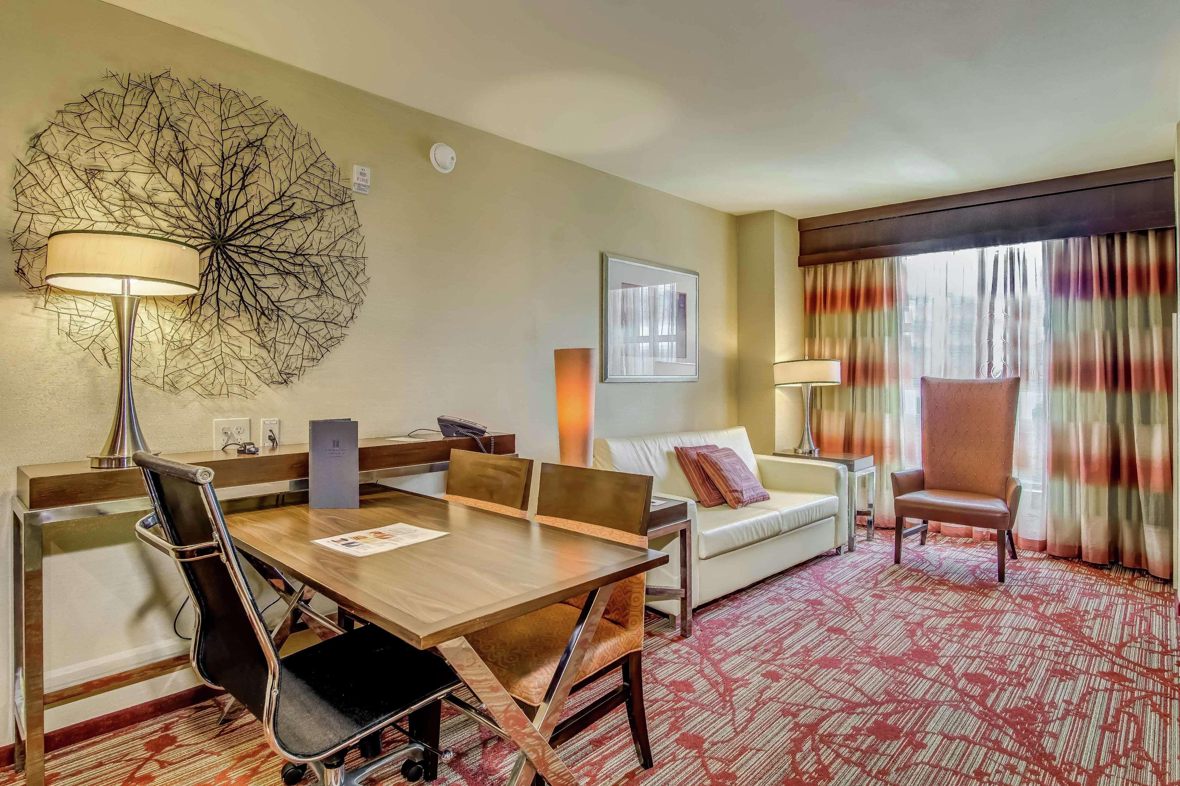 Embassy Suites Atlanta - Kennesaw Town Center Eksteriør bilde